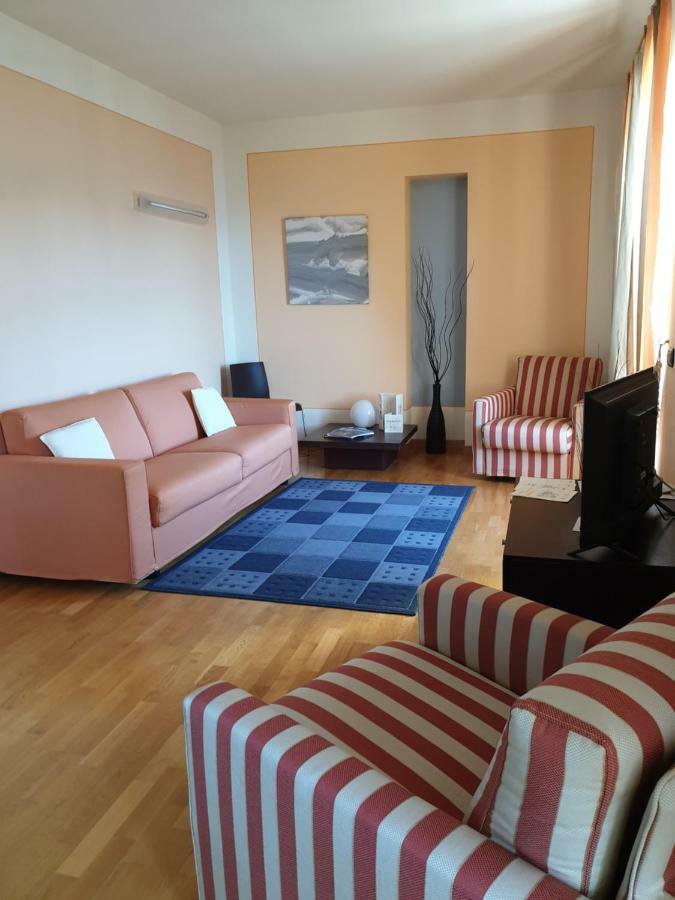 Hotel Residence La Luna Nel Porto Stresa Zewnętrze zdjęcie